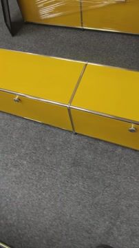 Longs lowboards USM Haller jaune doré