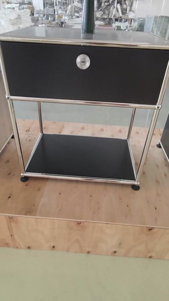 USM Haller Nachttisch in Schwarz mit Schublade